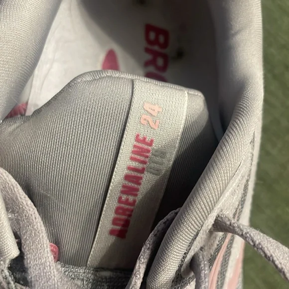 Brooks Adrenaline WORN ONCE 24 GTS 9.5 Women's grey Pink Running Shoes stability - Picture 3 of 9